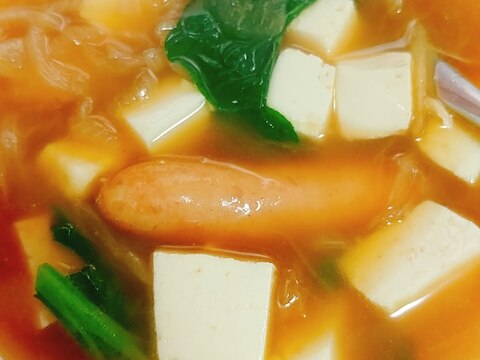 小松菜　豆腐　ウインナーのオニオンスープ